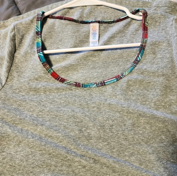 2 Lularoe Tops - Picture 3 of 8